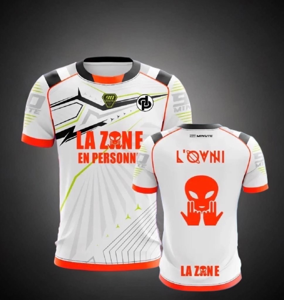 𝕃𝔸 ℤ𝕆ℕ𝔼 𝔼ℕ ℙ𝔼ℝ𝕊𝕆ℕℕ𝔼 👽